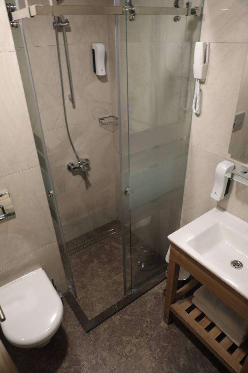 Radar Hotel Истанбул Екстериор снимка
